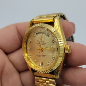 Rolex Gold Oyster Perpetual Date Watch